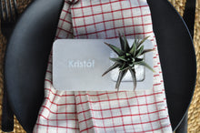 Kép betöltése a galériamegjelenítőbe: Beton asztali kiskert - egyedileg megadható felirattal