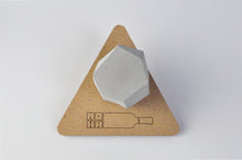 Kép betöltése a galériamegjelenítőbe: Polygon - üvegdugó