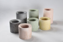 Kép betöltése a galériamegjelenítőbe: Henger - beton spotlámpa