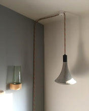 Load image into Gallery viewer, Blump - concrete lamp