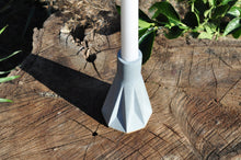 Kép betöltése a galériamegjelenítőbe: Polygon - gyertyatartó