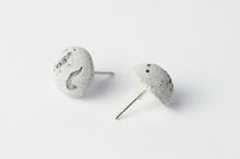 Load image into Gallery viewer, Constellation - concrete earrings