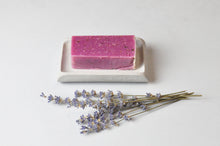 Load image into Gallery viewer, concrete soap holder + gift soap
