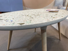 Kép betöltése a galériamegjelenítőbe: MIXIN dohányzóasztal