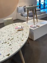 Kép betöltése a galériamegjelenítőbe: MIXIN dohányzóasztal