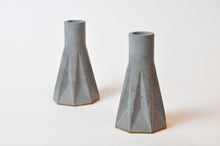 Kép betöltése a galériamegjelenítőbe: Polygon - gyertyatartó