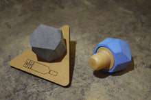 Kép betöltése a galériamegjelenítőbe: Polygon - üvegdugó