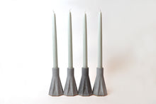 Kép betöltése a galériamegjelenítőbe: Polygon - gyertyatartó