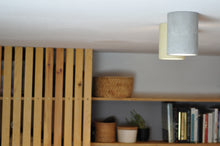 Kép betöltése a galériamegjelenítőbe: Henger - beton spotlámpa