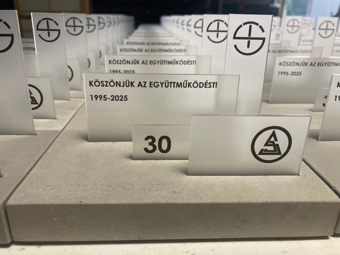 Mérföldkő az asztalon