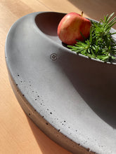 Load image into Gallery viewer, DUNE - concrete bowl
