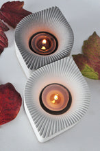 Load image into Gallery viewer, Shell concrete candle holder / beton mécsestartóes
