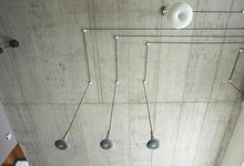 Load image into Gallery viewer, Blump - concrete lamp
